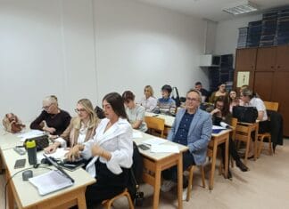 Alumni mreža Filozofskog fakulteta u Tuzli povezivat će bivše studente i akademsku zajednicu Alumni mreža Filozofskog fakulteta u Tuzli povezivat će bivše studente i akademsku zajednicu