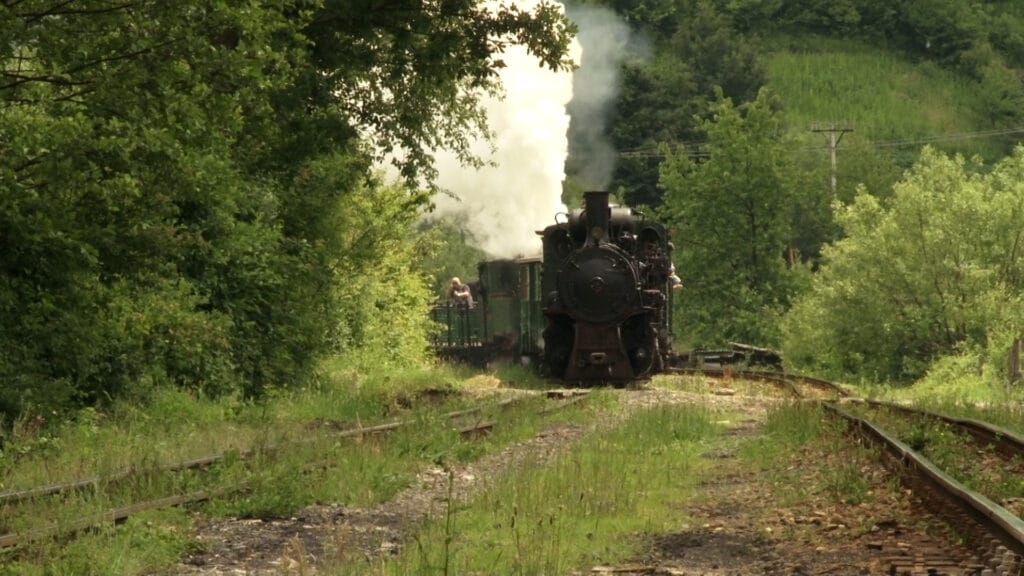 Tuzlanski kanton: Od slanih jezera do tvrđava, planina i domaćih okusa